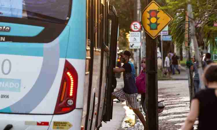 Tarifa de ônibus em Fortaleza terá reajuste a partir de janeiro de 2026